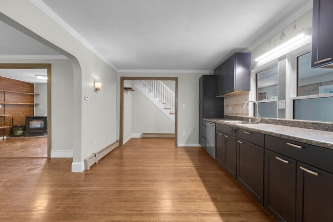 43 Crescent Ave in Farmington, CT - Building Photo - Building Photo