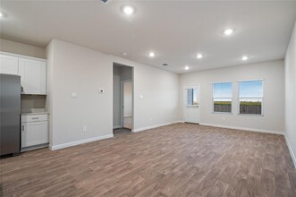 240 New Albany Ln in San Marcos, TX - Building Photo - Building Photo