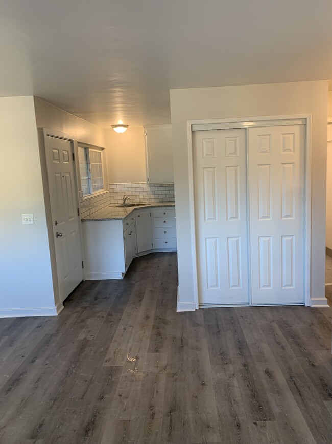 302 Ocean Ave, Unit 2 in Monterey, CA - Building Photo - Building Photo