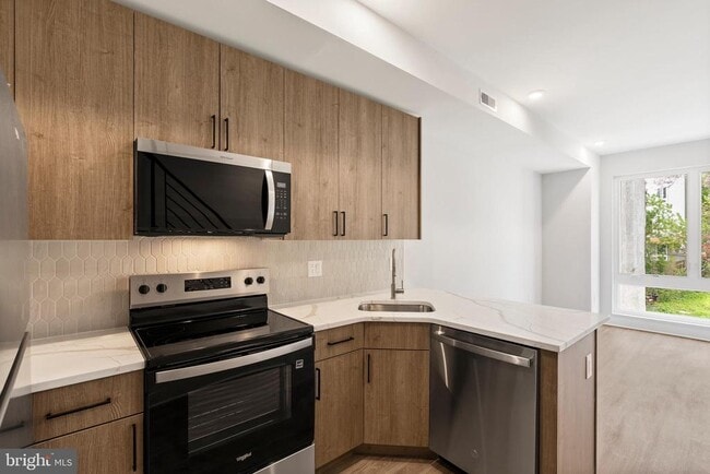 2207 N Franklin St in Philadelphia, PA - Building Photo - Building Photo