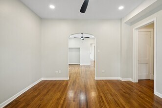 3300 N Karlov Ave, Unit 1 in Chicago, IL - Building Photo - Building Photo