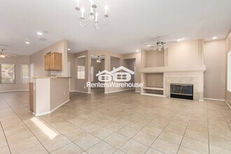 15813 W Bridgewater Way in Surprise, AZ - Building Photo - Building Photo