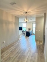 2501 Bienville Blvd in Ocean Springs, MS - Foto de edificio - Building Photo