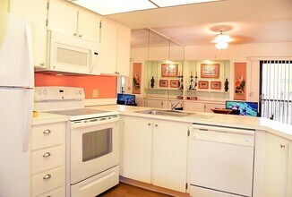 1605 S US Hwy 1, Unit B205 in Jupiter, FL - Building Photo - Building Photo