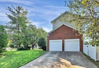 6629 Brenock Ln in Charlotte, NC - Building Photo - Building Photo