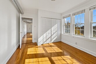 3050 W Cornelia Ave, Unit 3 in Chicago, IL - Building Photo - Building Photo