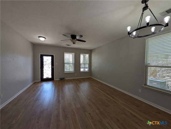 248 Oak Creek Way in New Braunfels, TX - Building Photo - Building Photo