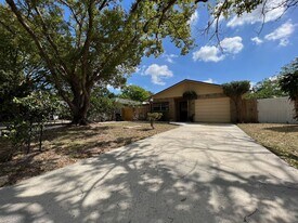 529 Hibiscus Way in Orlando, FL - Building Photo