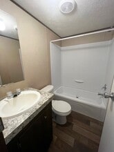 1000 Maple Hls Pk in Cross Lanes, WV - Building Photo - Building Photo