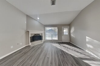 3606 Chatwood Dr in Pearland, TX - Building Photo - Building Photo