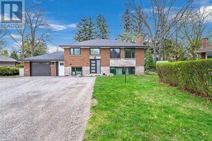 135 Ashbrook Ct in Milton, ON - Building Photo