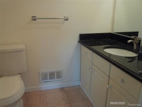 38732 Monterey Dr in Sterling Heights, MI - Building Photo - Building Photo