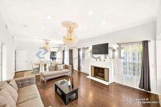 138 N Hamel Dr in Beverly Hills, CA - Building Photo - Building Photo