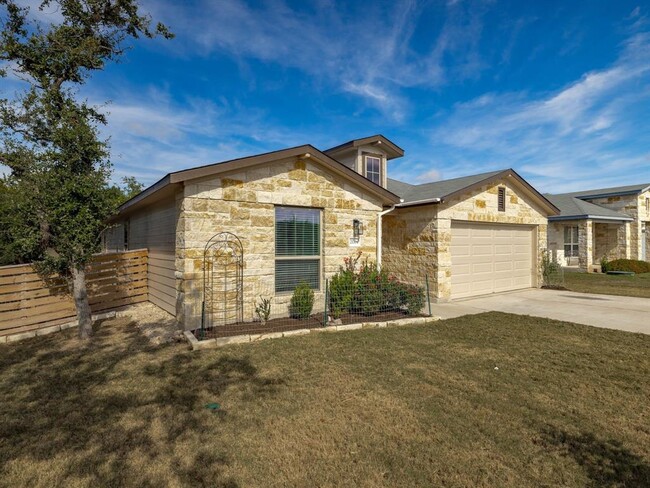 21704 Crystal Way in Leander, TX - Building Photo - Building Photo