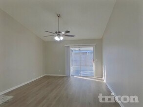 9610 Fox Hearst Rd in Tampa, FL - Building Photo - Building Photo