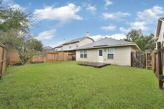 702 Heatherton Hill Ln in Houston, TX - Building Photo - Building Photo
