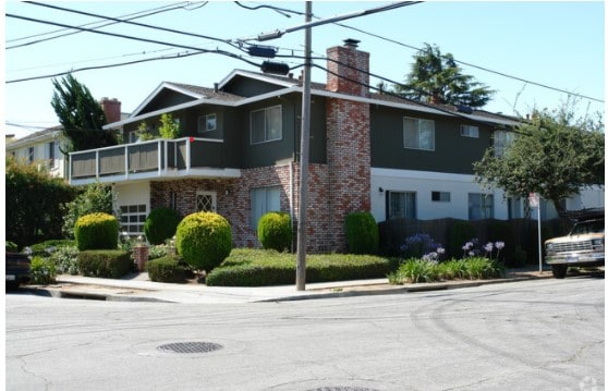 739 Highland Ave in San Mateo, CA - Building Photo - Building Photo
