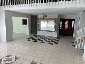 12915 Ashford Knoll Dr in Houston, TX - Building Photo - Building Photo