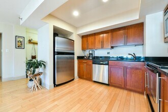 1600 Beacon St, Unit 1009 in Brookline, MA - Building Photo - Building Photo