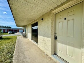 9805 Hidden Ln in Port Richey, FL - Building Photo - Building Photo