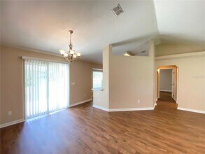 5269 SE 70th Ave in Ocala, FL - Foto de edificio - Building Photo