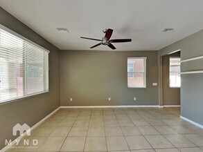 693 W Calle Ocarina in Sahuarita, AZ - Building Photo - Building Photo