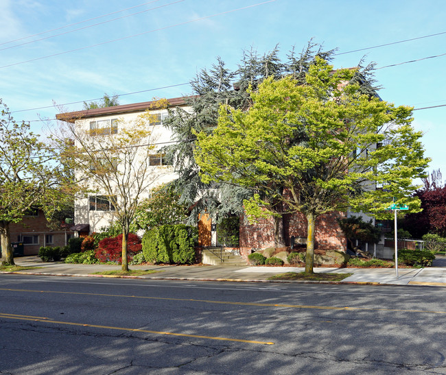 Scandia Gardens Apartments in Seattle, WA - Building Photo - Building Photo