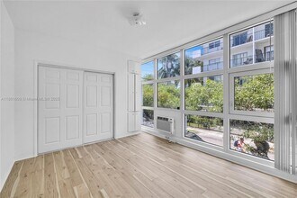 1850 Meridian Ave in Miami Beach, FL - Building Photo - Building Photo