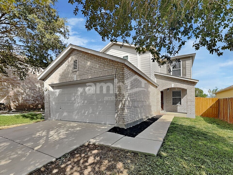 10019 Bermuda Palm in San Antonio, TX - Foto de edificio