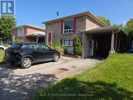 7 Bristow Ct in Barrie, ON - Building Photo
