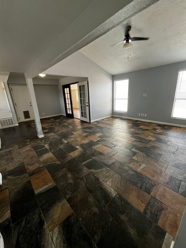 819 Madeira Dr SE in Rio Rancho, NM - Building Photo - Building Photo