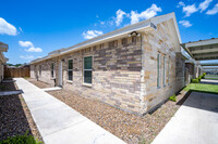 Union Square Apartments in Edinburg, TX - Foto de edificio - Building Photo