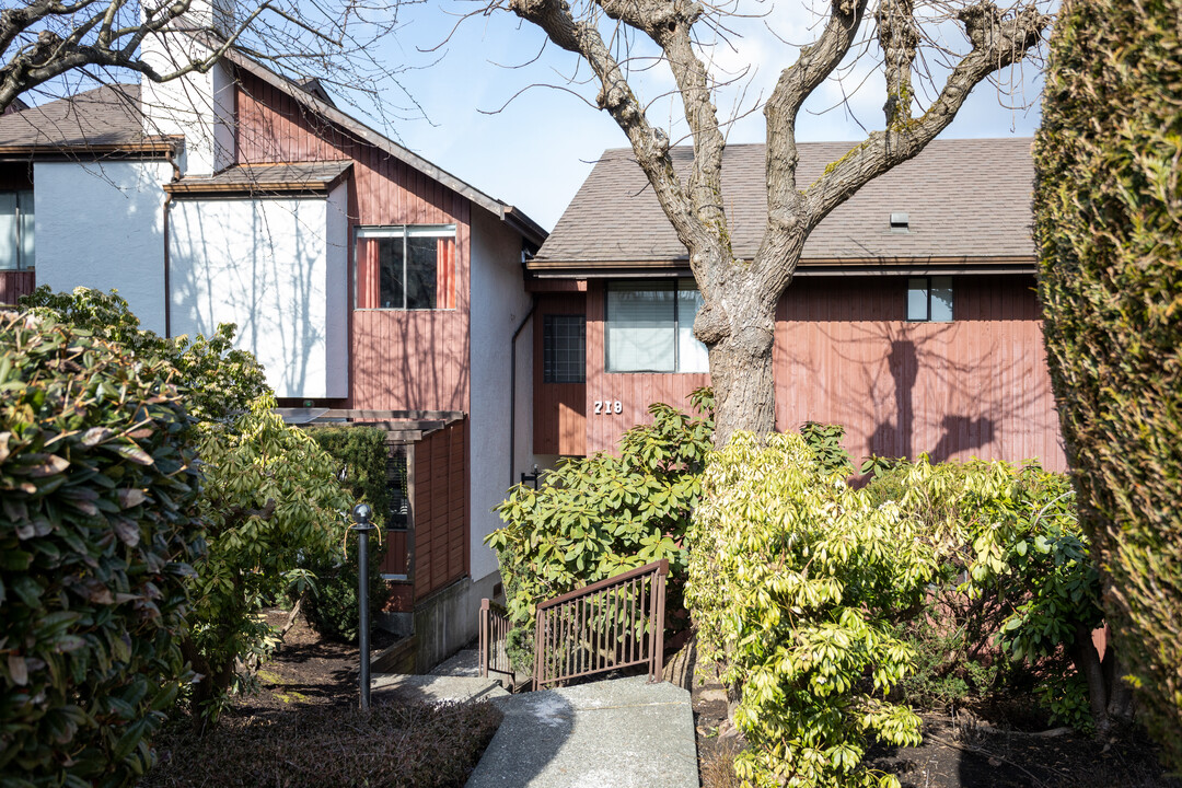 Alderbury Village in Vancouver, BC - Building Photo