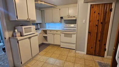 1708 15th Ave, Unit B in Greeley, CO - Building Photo - Building Photo