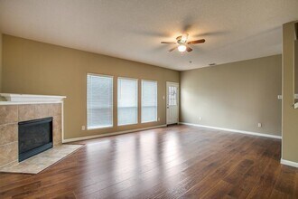 22626 Spring Crossing Dr in Spring, TX - Building Photo - Building Photo