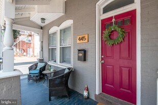 445 Nevin St in Lancaster, PA - Building Photo