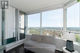 550-2550 Webb Dr in Mississauga, ON - Building Photo - Building Photo