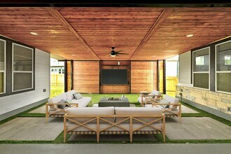 7801 Donnelley Dr in Austin, TX - Building Photo - Building Photo