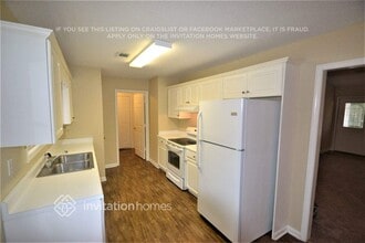 21 Lynhaven Dr in Newnan, GA - Building Photo - Building Photo