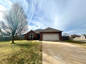 791 Reisling St in Centerton, AR - Building Photo - Building Photo