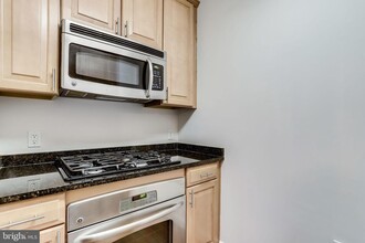 2101 N Monroe St-Unit -212 in Arlington, VA - Building Photo - Building Photo