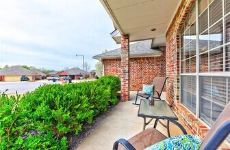913 SW 40th St in Moore, OK - Building Photo - Building Photo