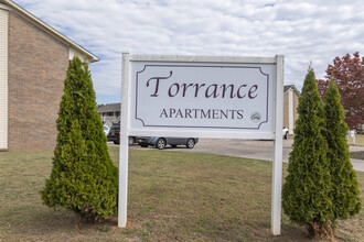 Torrance Apartments in Huntsville, AL - Foto de edificio - Building Photo