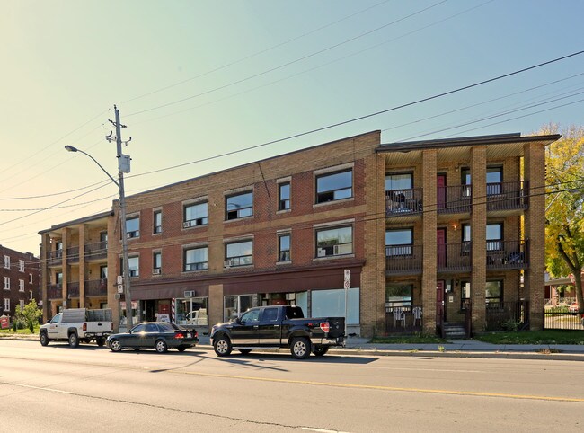 1522-1536 King St E