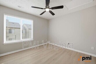 340 Wells Ct in Hampton, VA - Building Photo - Building Photo