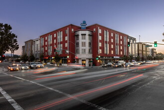 Meridian at Midtown in San Jose, CA - Foto de edificio - Building Photo