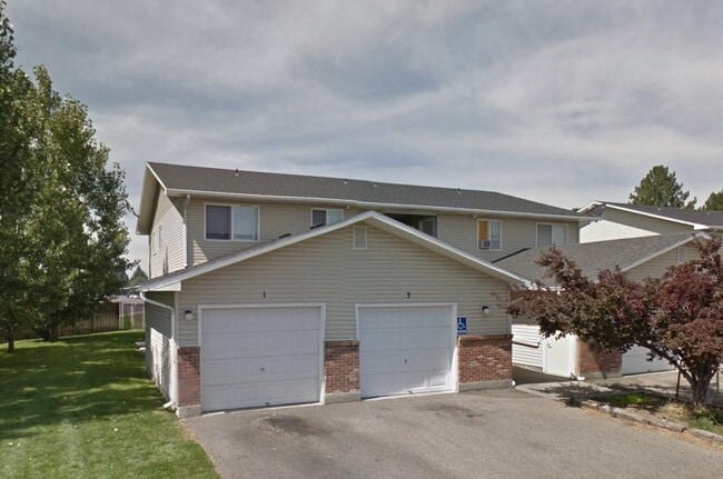 2135 Alan St in Idaho Falls, ID - Building Photo - Building Photo