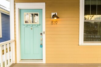 819 S Morton St in Bloomington, IN - Building Photo - Building Photo