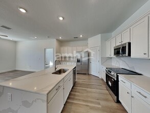 16438 Cheyanne Ct in Parrish, FL - Foto de edificio - Building Photo