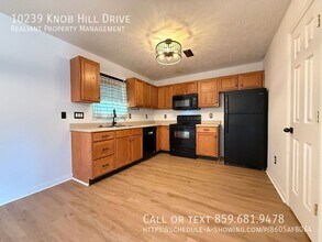 10239 Knob Hill Dr in Florence, KY - Building Photo - Building Photo